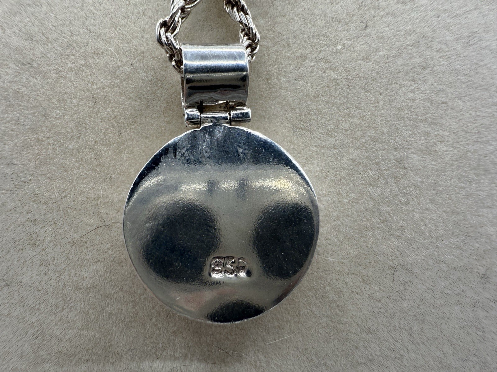 Vintage Peruvian huayruro Seed Pendant And Necklace Chain