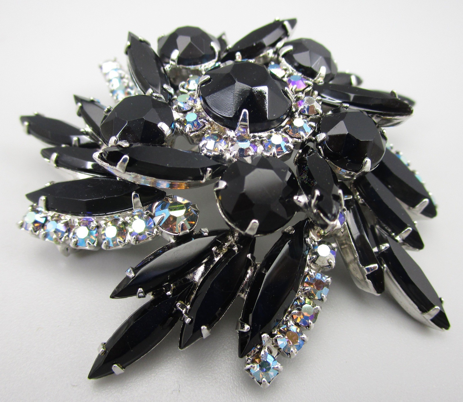 BEAUTIFUL DELIZZA & ELSTER JULIANA SILVERTONE BLACK RHINESTONE BROOCH PIN