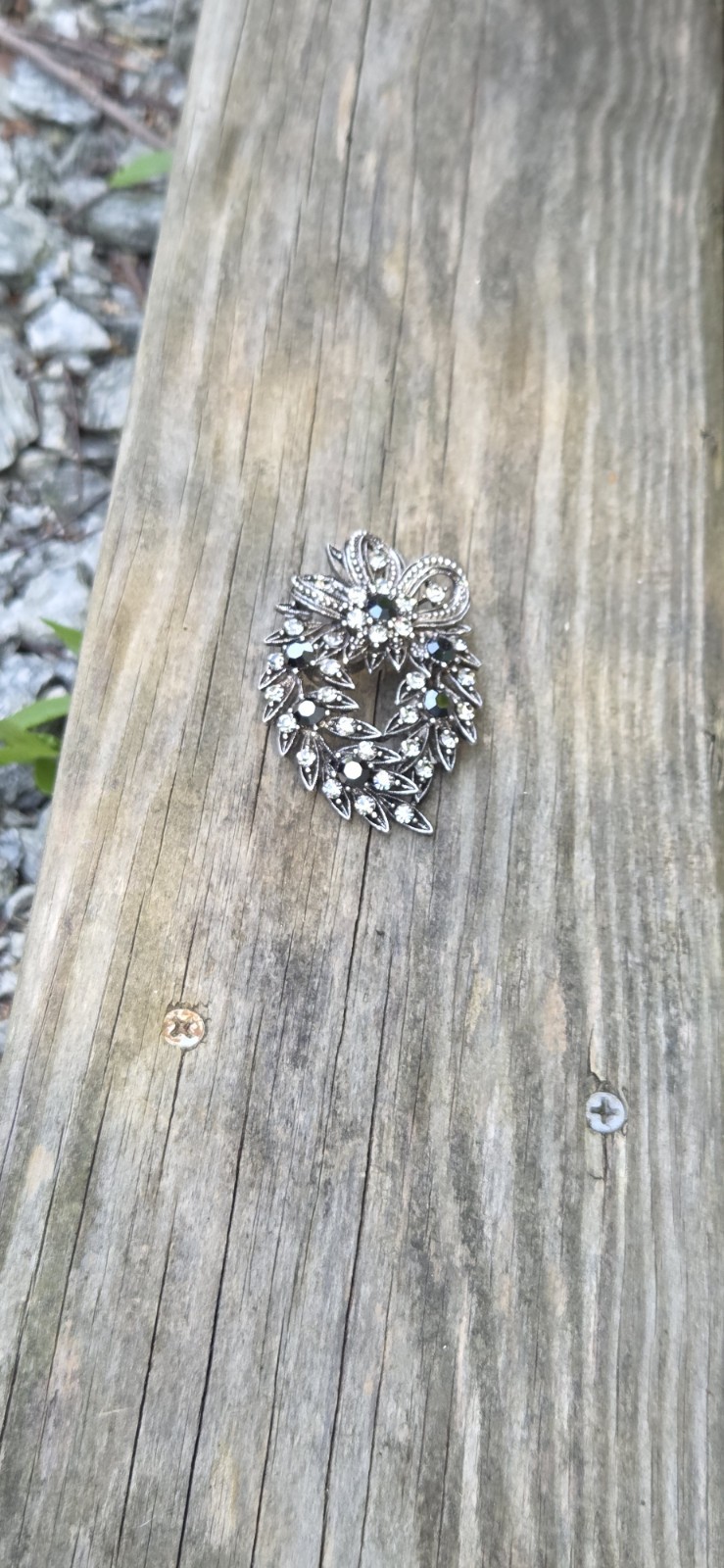 Vintage Juliana DeLizza Elster Wreath Brooch Smoky Gray Clear Rhinestone Pin DE