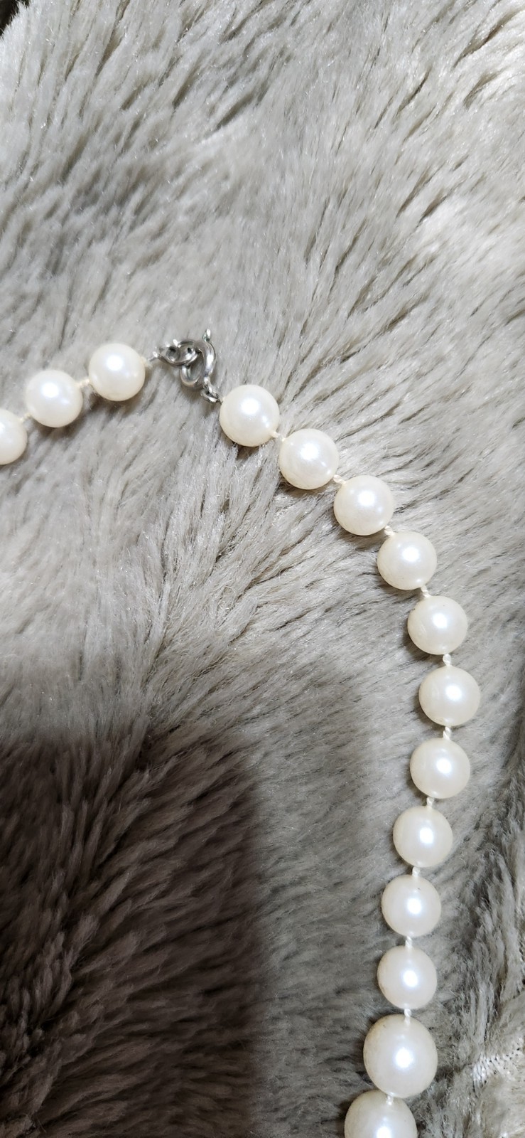 Vtg Graduated Faux Pearl Necklace 16.5 in Classic Grandmacore Cottagecore 80s