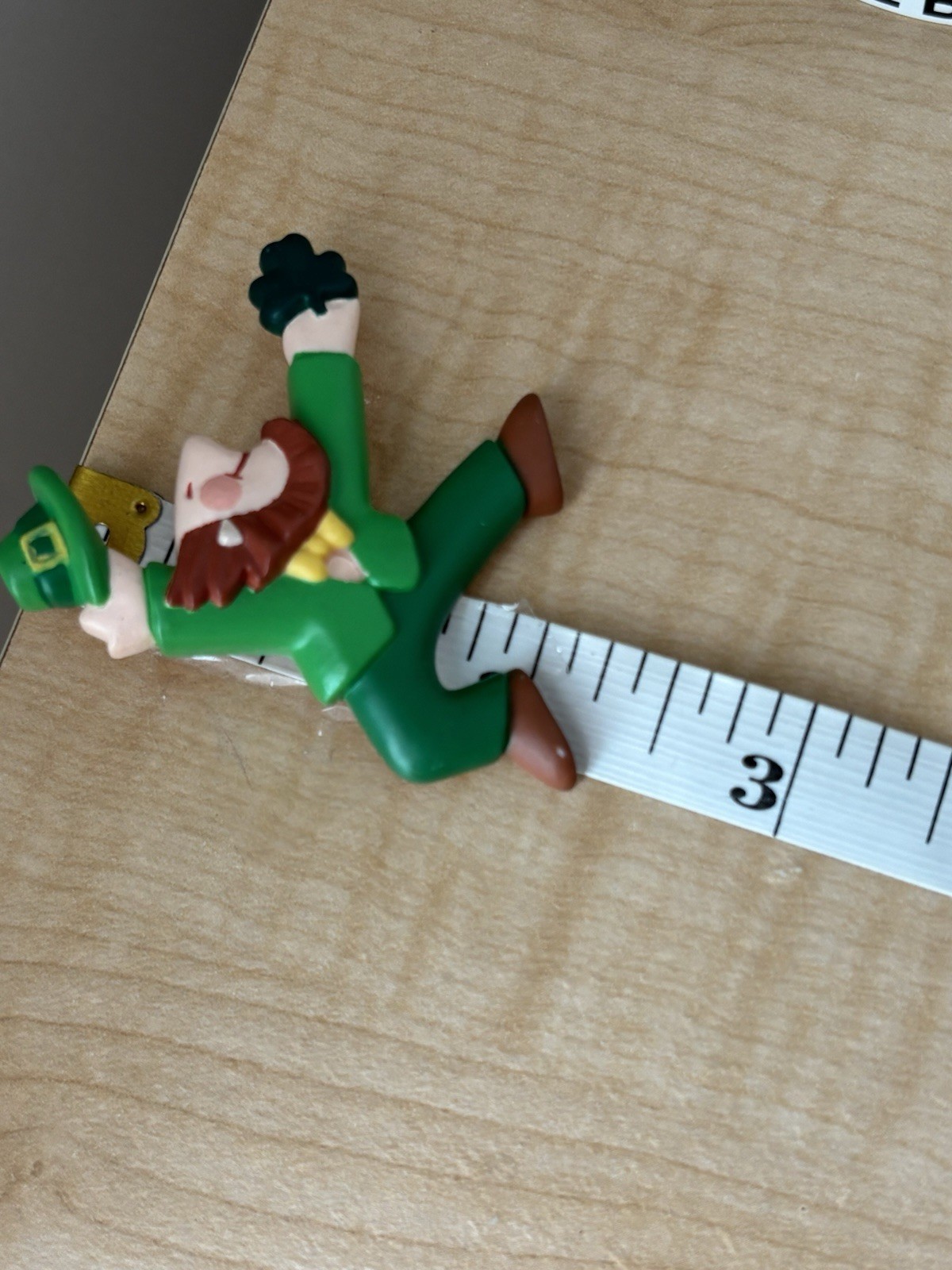 Vintage 1989 Hallmark Cards Leprechaun Brooch Pin- 2 in length