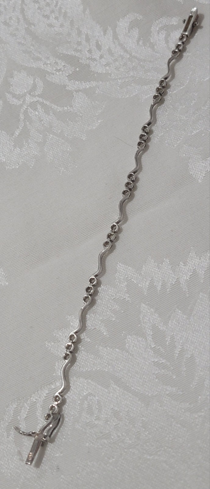 VINTAGE 925 SILVER MAKER MARK DBJ & TINY BRILLIANT CZ STONES 7″ TENNIS BRACELET
