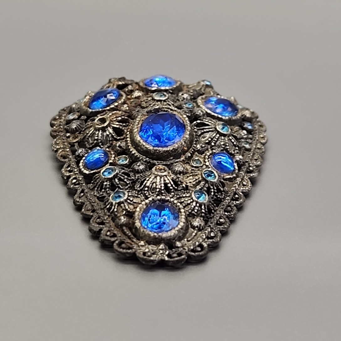 Vintage Dress Clip New England Glassworks Blue Rhinestones 2 3/8″
