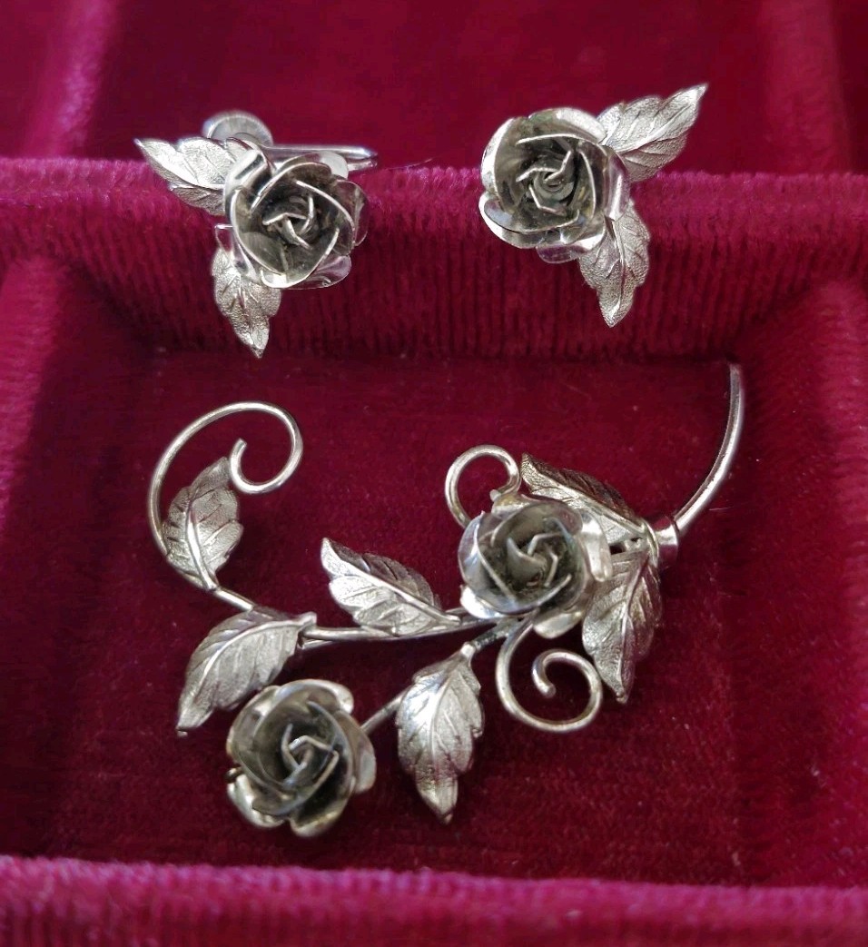 Vintage Bond Boyd 925 Sterling Silver Brooch And Screw Earrings Set
