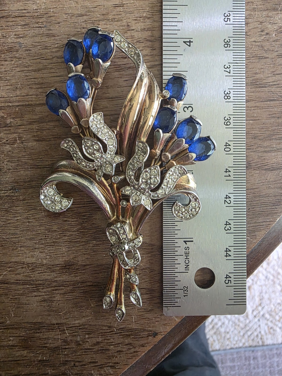 Deco Goldtone Spray Brooch