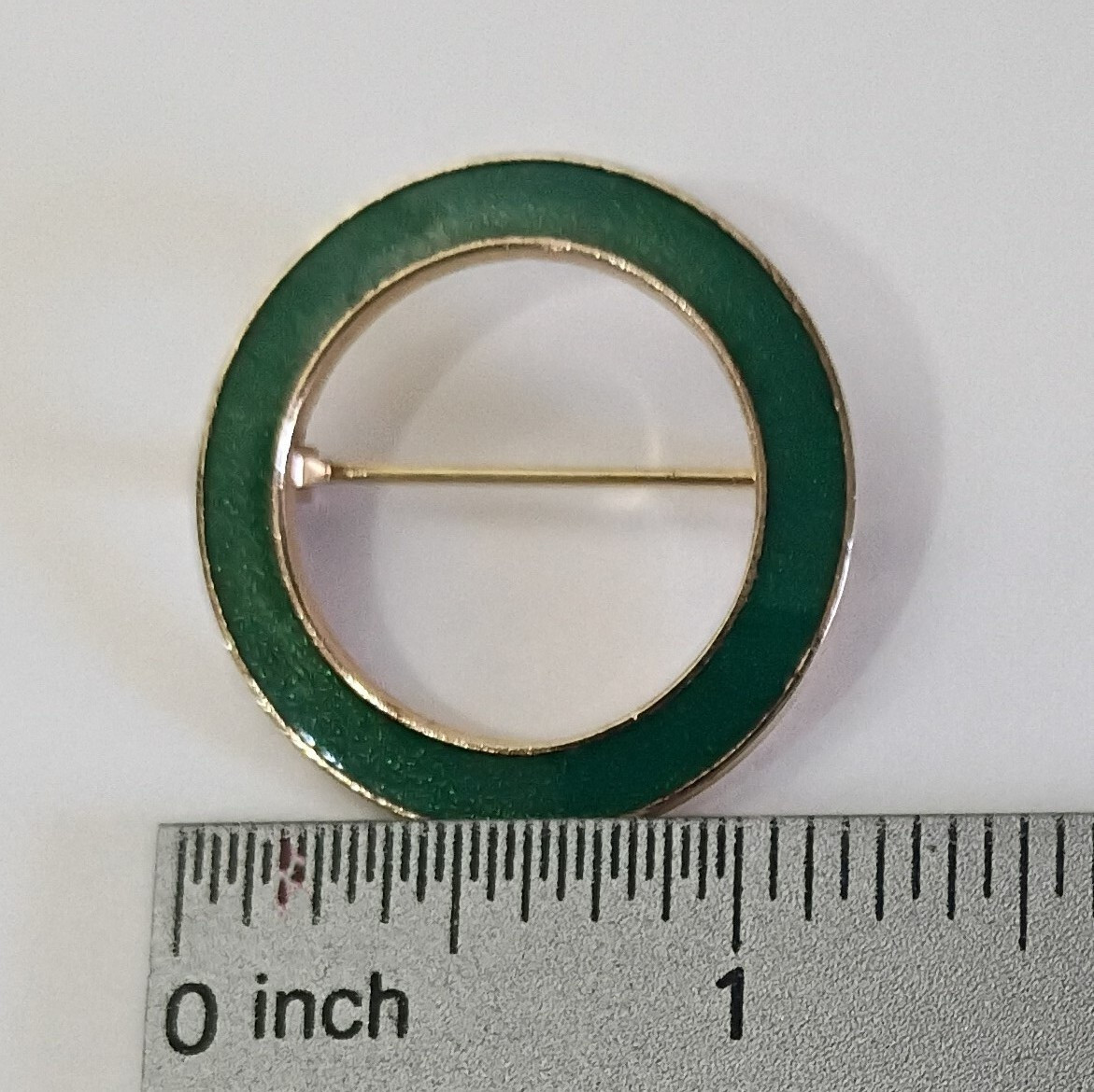 Vintage Green Enamel Circle Brooch – 1¼” Round Lapel Pin Modernist Style