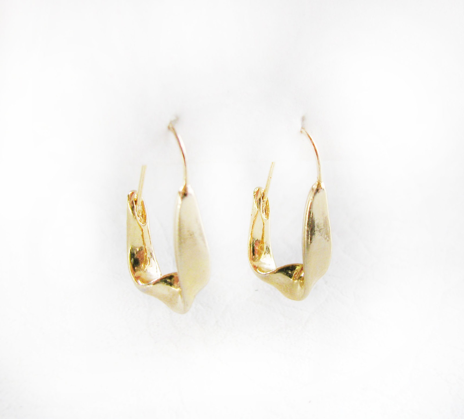 Nice Vintage Modernist Twisted Hoop Earrings