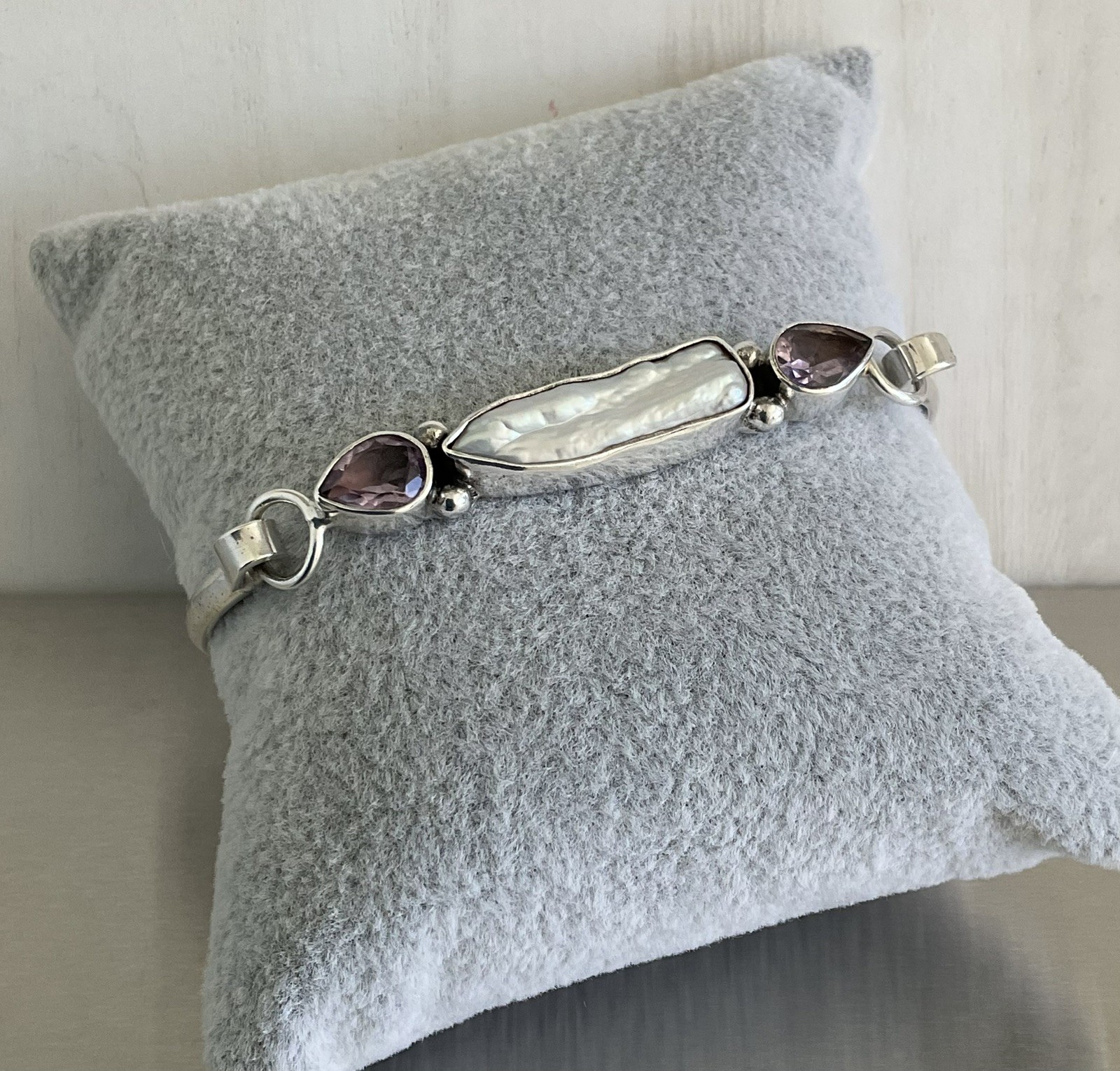 Vintage Baroque Keshi Pearl and Amethyst Tension Hook Bangle Bracelet 7″