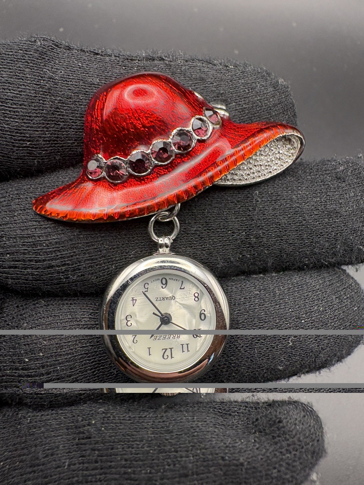 Brooch Vintage Red Hat Society ‘Floppy’ Sun Hat With Quartz Breeze Watch E.T.C.