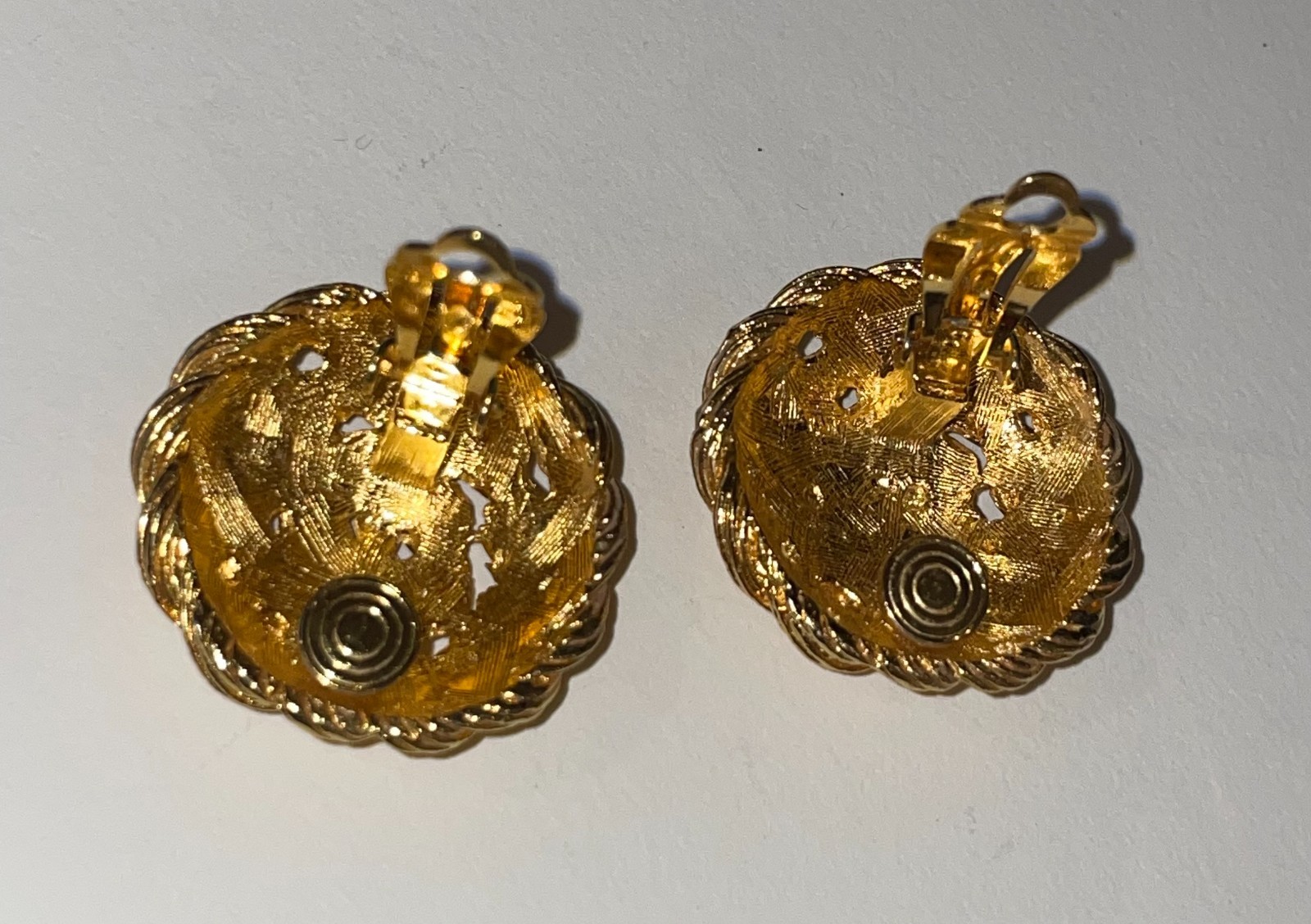Vintage Anne Klein Gold-tone textured Multi Strand Rope Design clip-on Earrings.