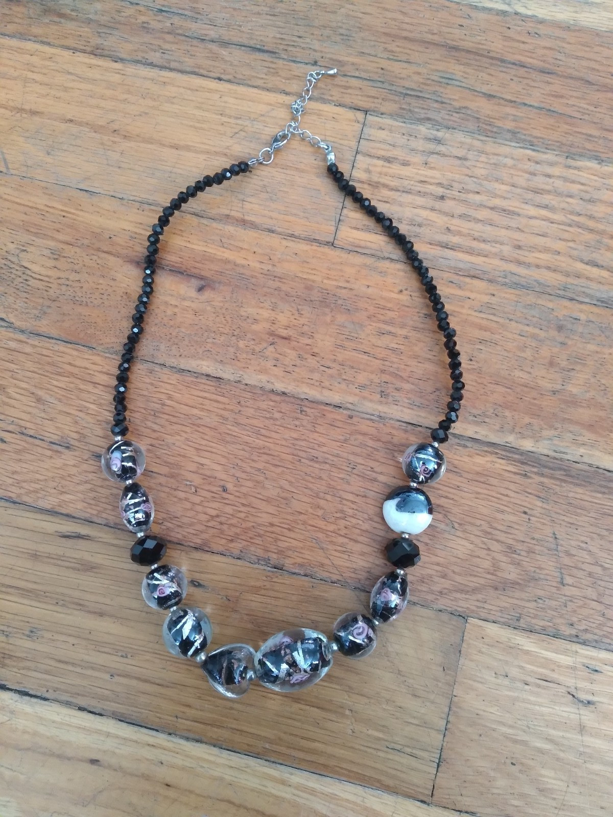 Vintage Foil Glass Rose Beaded Necklace 18 Inches Murano Style