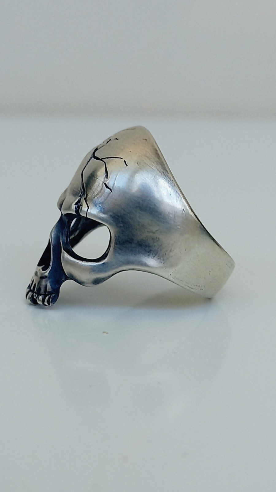 №98 Custom Handcrafted SILVER Ring Biker Scull Ring Size 9 ( 7.98 gr)
