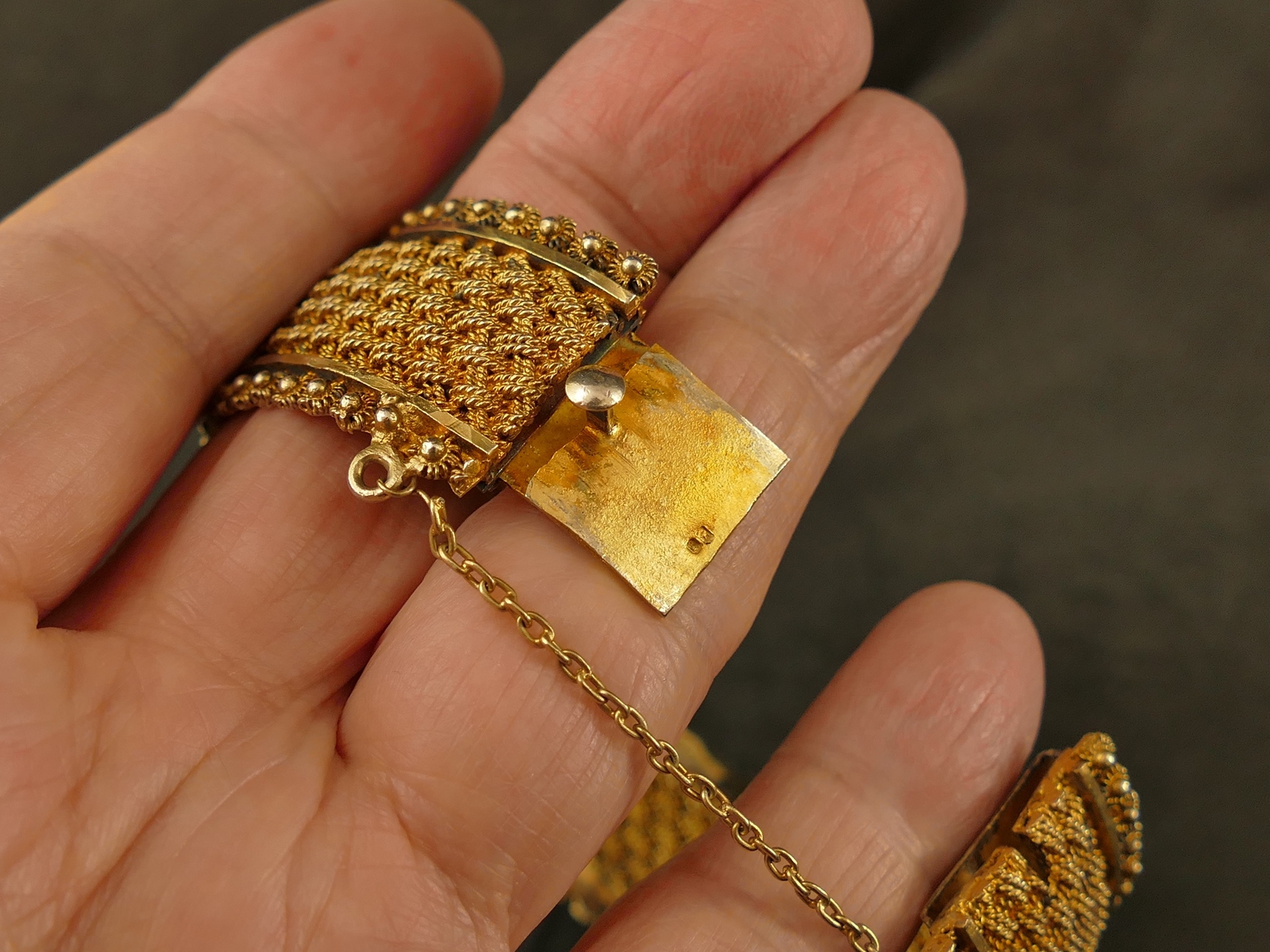 PORTUGUESE SILVER GILT CANNETILLE & BASKETWEAVE HINGED BANGLE BRACELET 1950’S