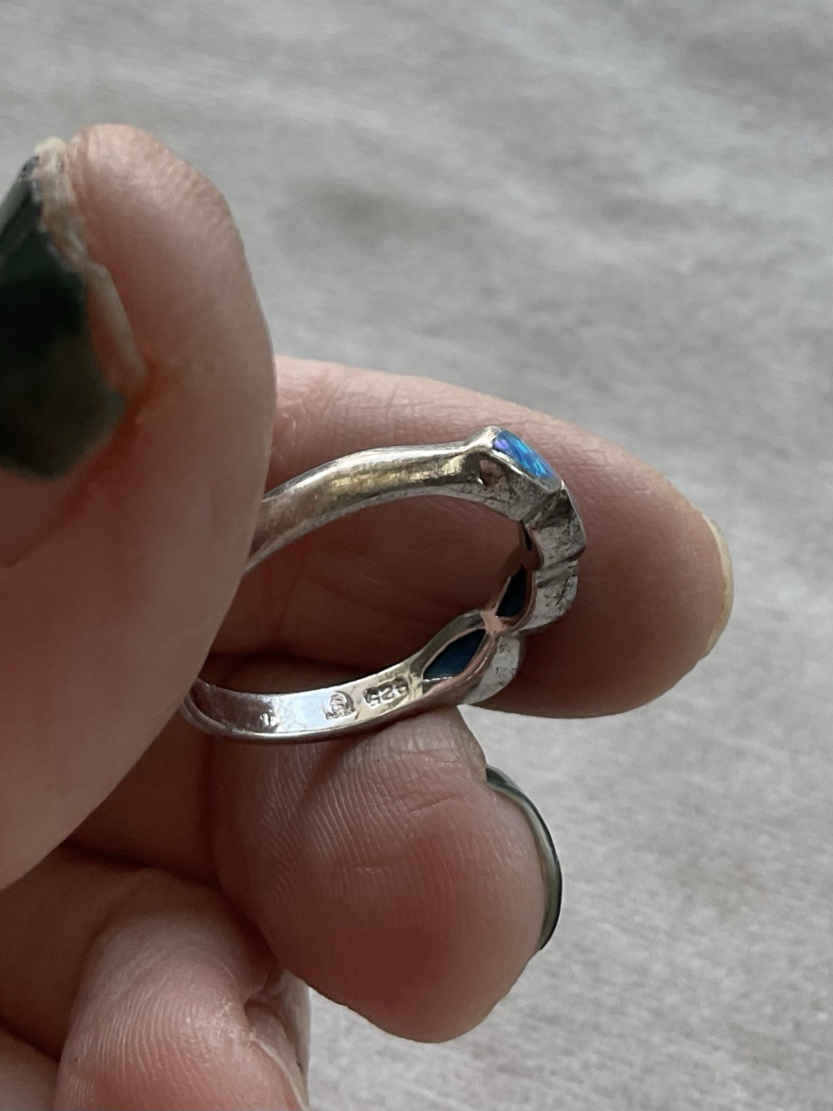 Vintage 925 Sterling Silver blue simulated opal stone Ring Size 6.5 Estate Jewel
