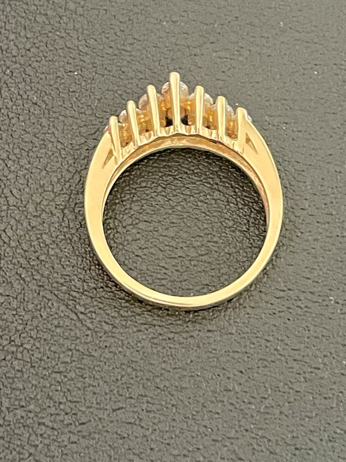 14KY 1CTW Marquise Diamond Pyramid Ring Size 7.25 (L61)