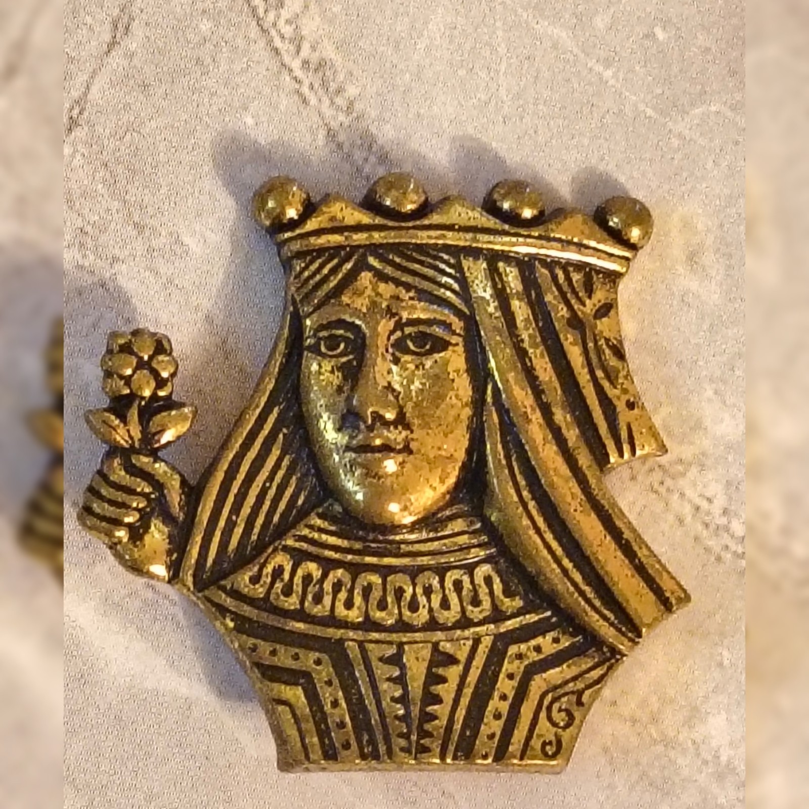 Vintage Medieval Queen Holding Rose Vintage Gold Tone Etched Dimensional Brooch