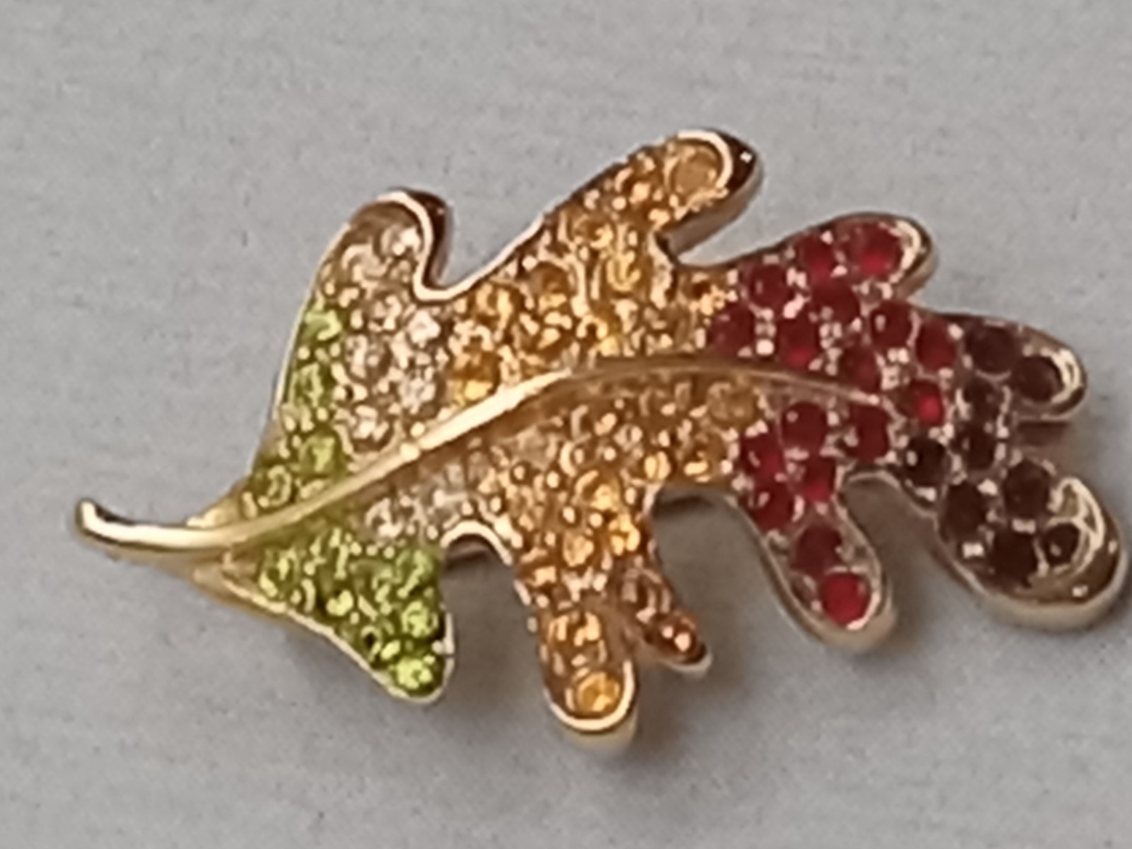 Vintage Monet Gold Tone Metal Rhinestone Oak Leaf Pin Brooch Fall Colors