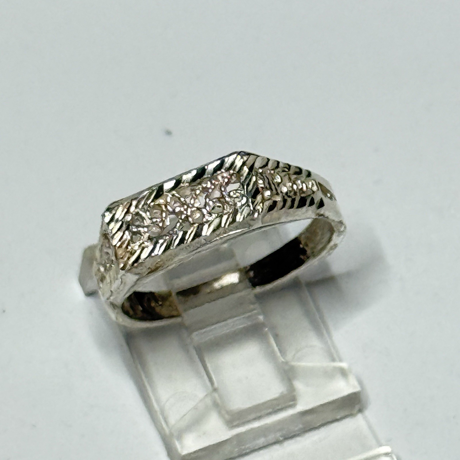 Sterling Silver filigree and diamond cut flat top Ring Size 7.75 vintage UNISEX