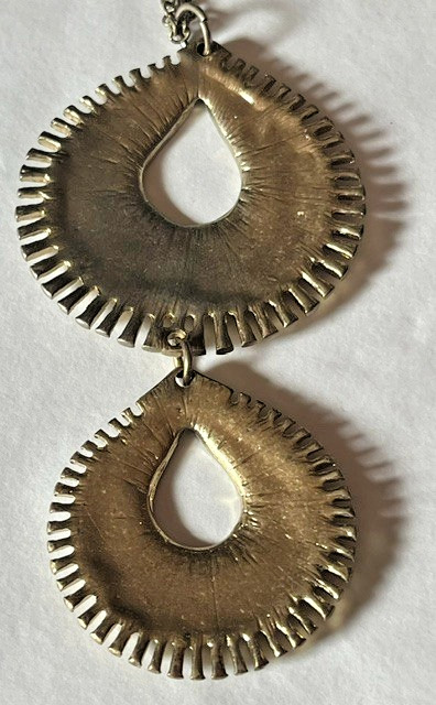 Vintage Two-Tiered Brutalist Gold Tone Pendant Necklace With Lobster Claw Clasp