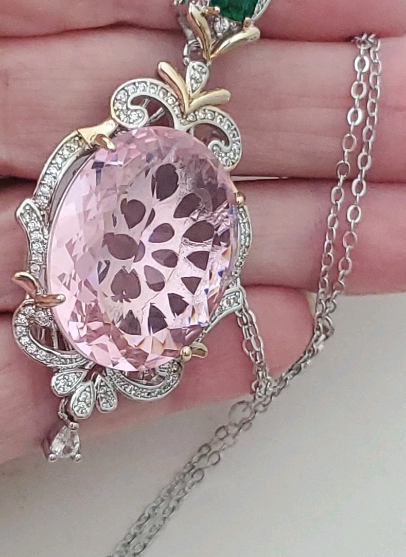 Stunning Pink Green Crystal Pendant Necklace Jewelry. M9