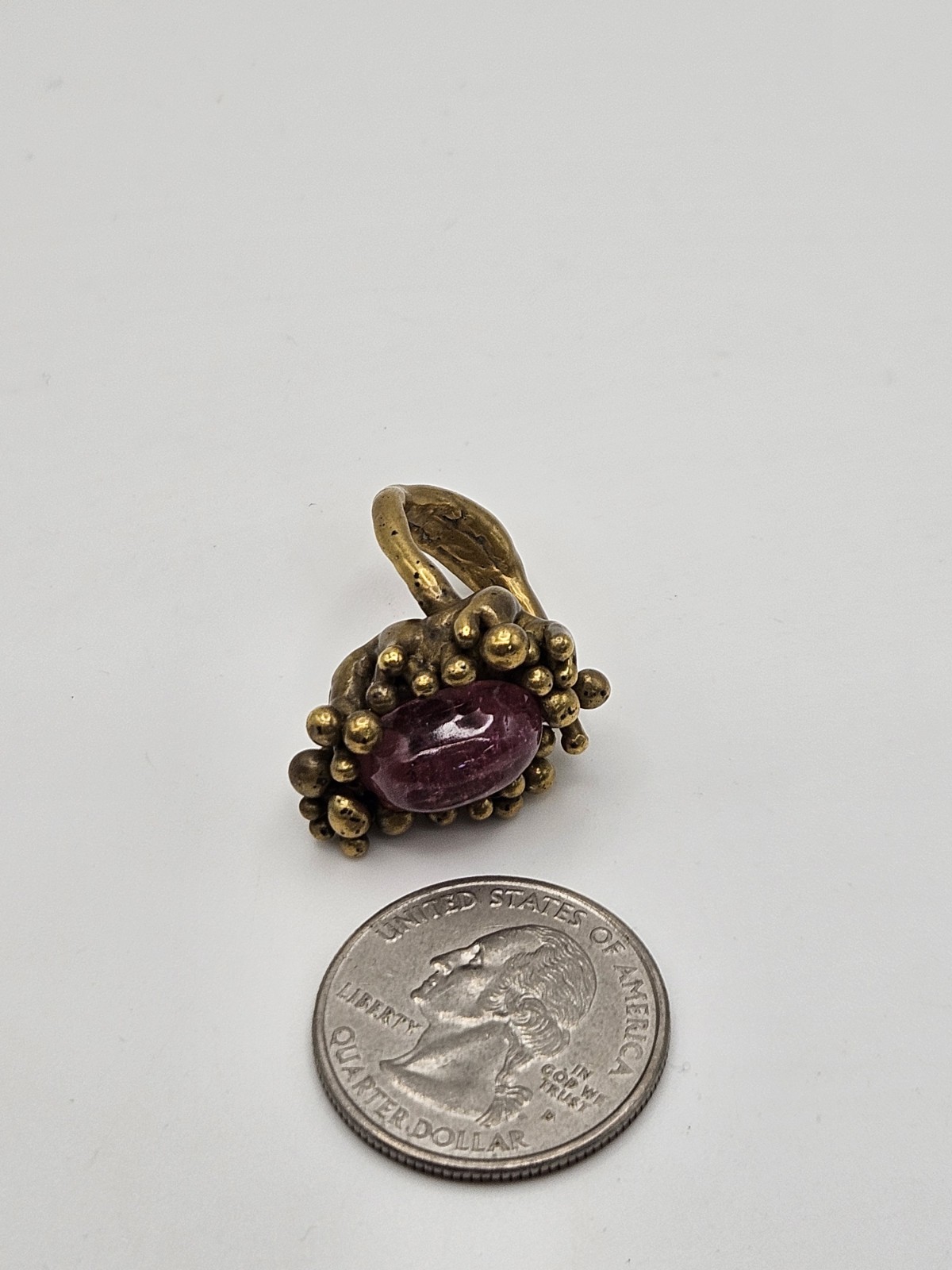 Vintage Modernist Brutalist Brass Red/ Pink Gemstone Cabochon Ring Size 5.5