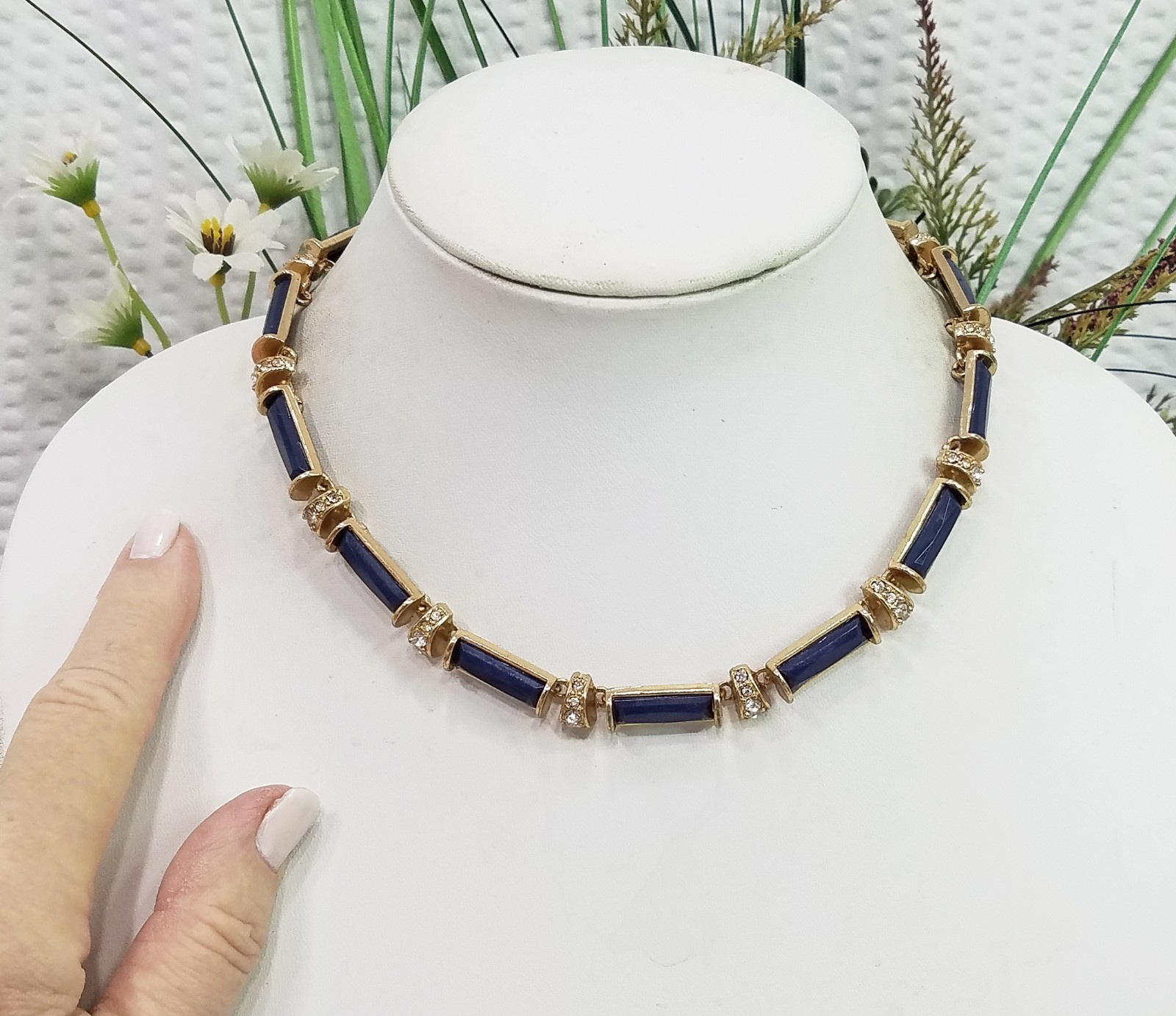 Vintage Faceted Navy Blue Acrylic & Crystal Gold Tone Tile Choker Necklace