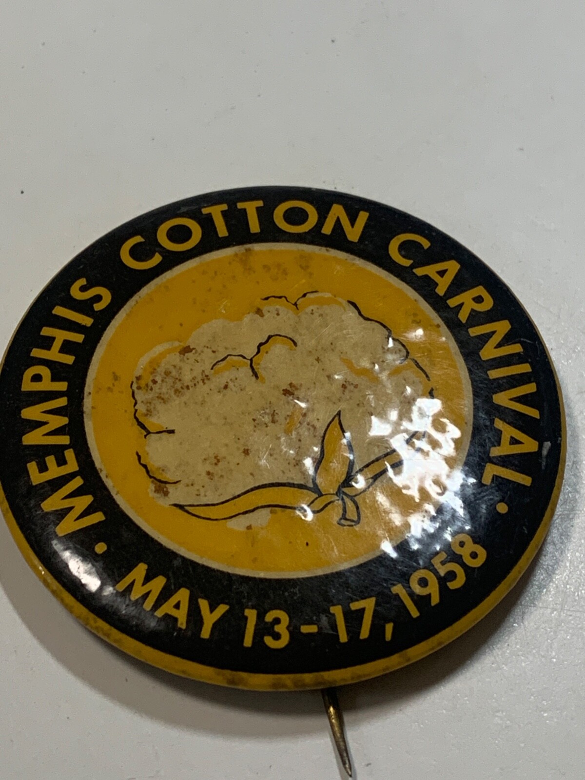 RARE MCM Vintage MEMPHIS COTTON CARNIVAL UEUQ Pin 1958 in May Pinback Button