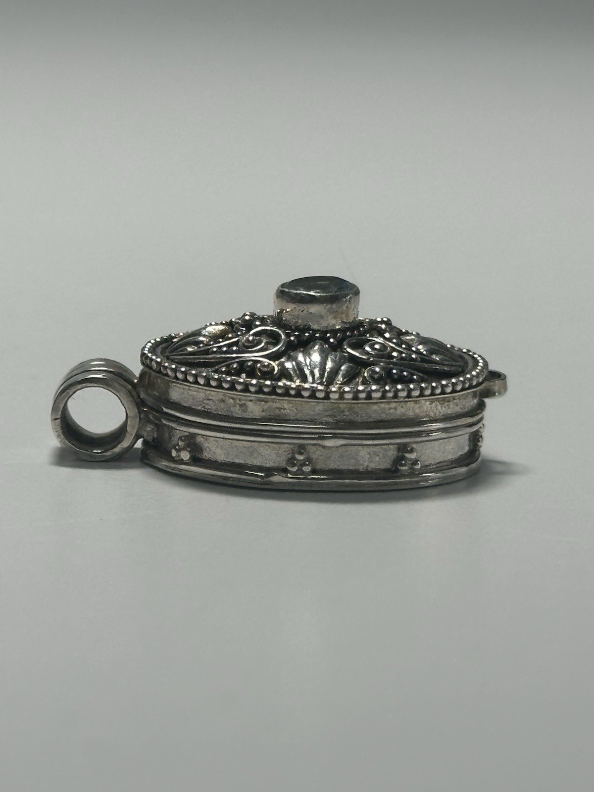 VTG Sterling 925 Hallmark Scrolls Flowers & Swirls Photo Locket Pendant Necklace