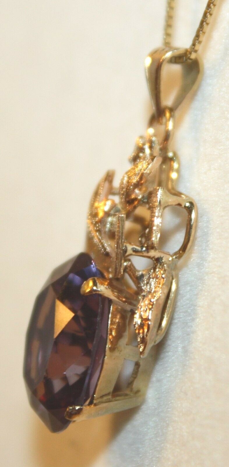 TY LEE PURPLE SYNTHETIC ALEXANDRITE GOLD PENDANT JAPANESE DETAIL SIGNED TYL 14K