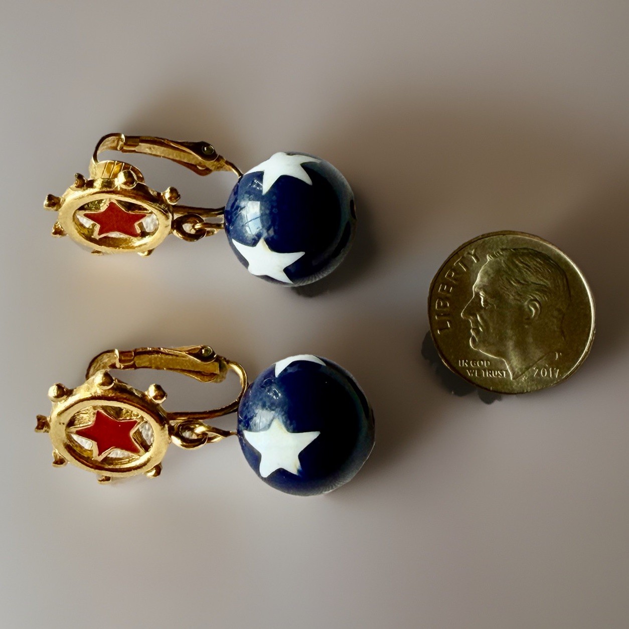 Vtg Avon Star Spangled Banner Dangle & Rhinestone Flag Clip On Earrings 3, 4g