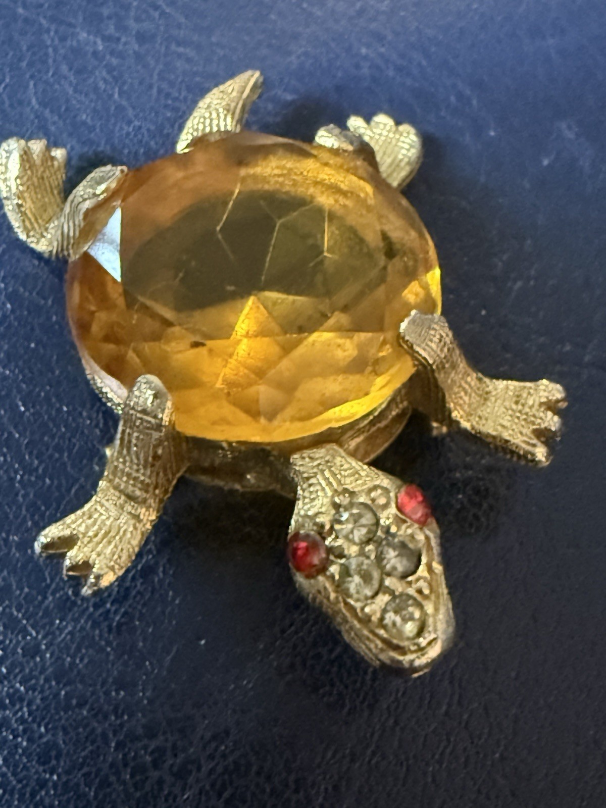 Gold Tone Yellow Faceted Clear Red Rhinestone Turtle Brooch Pin, M564