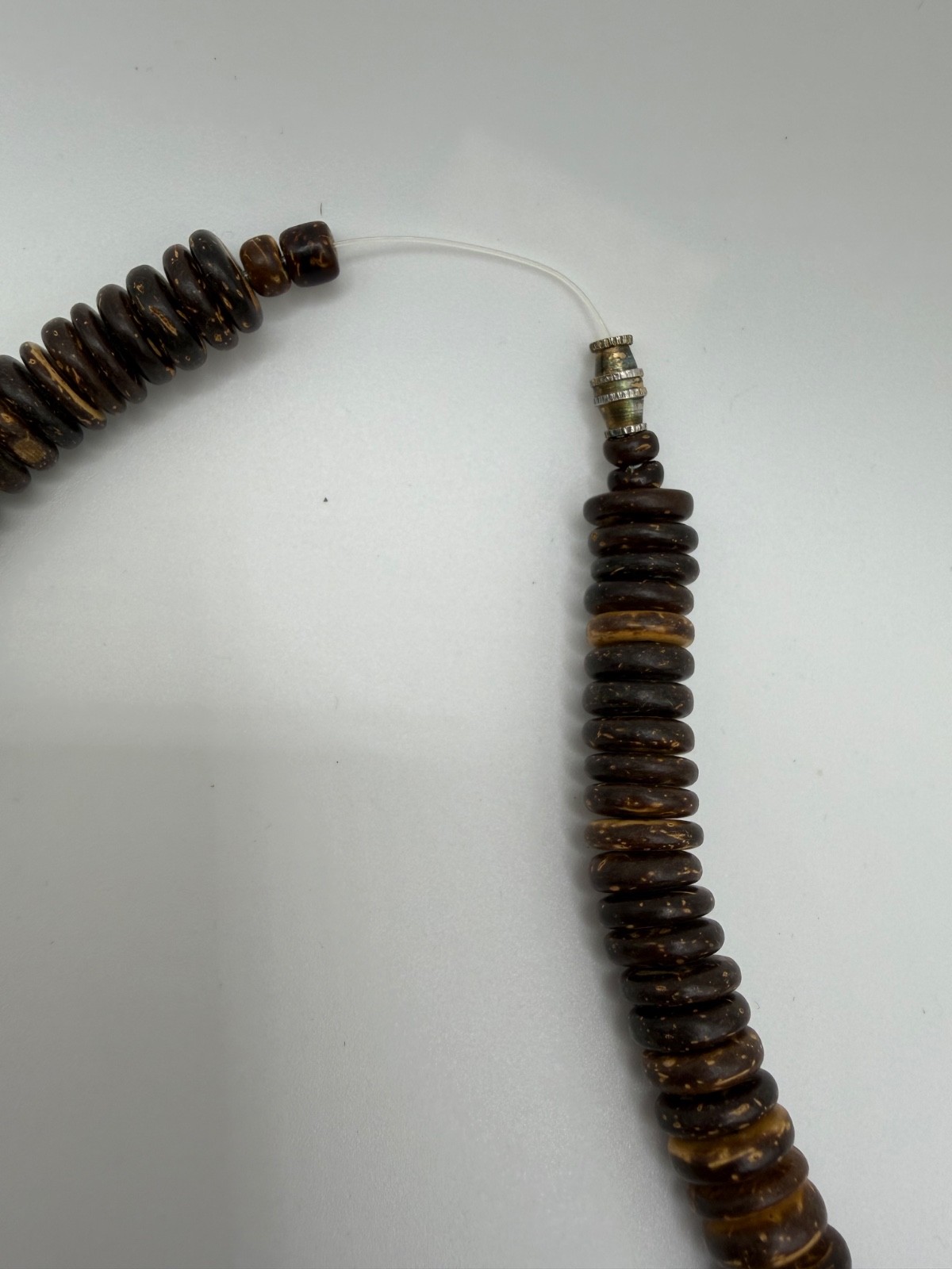 VINTAGE TRIBAL AFRICAN SAFARI NECKLACE HAND CARVED WOOD ANIMAL BEAD LIONS