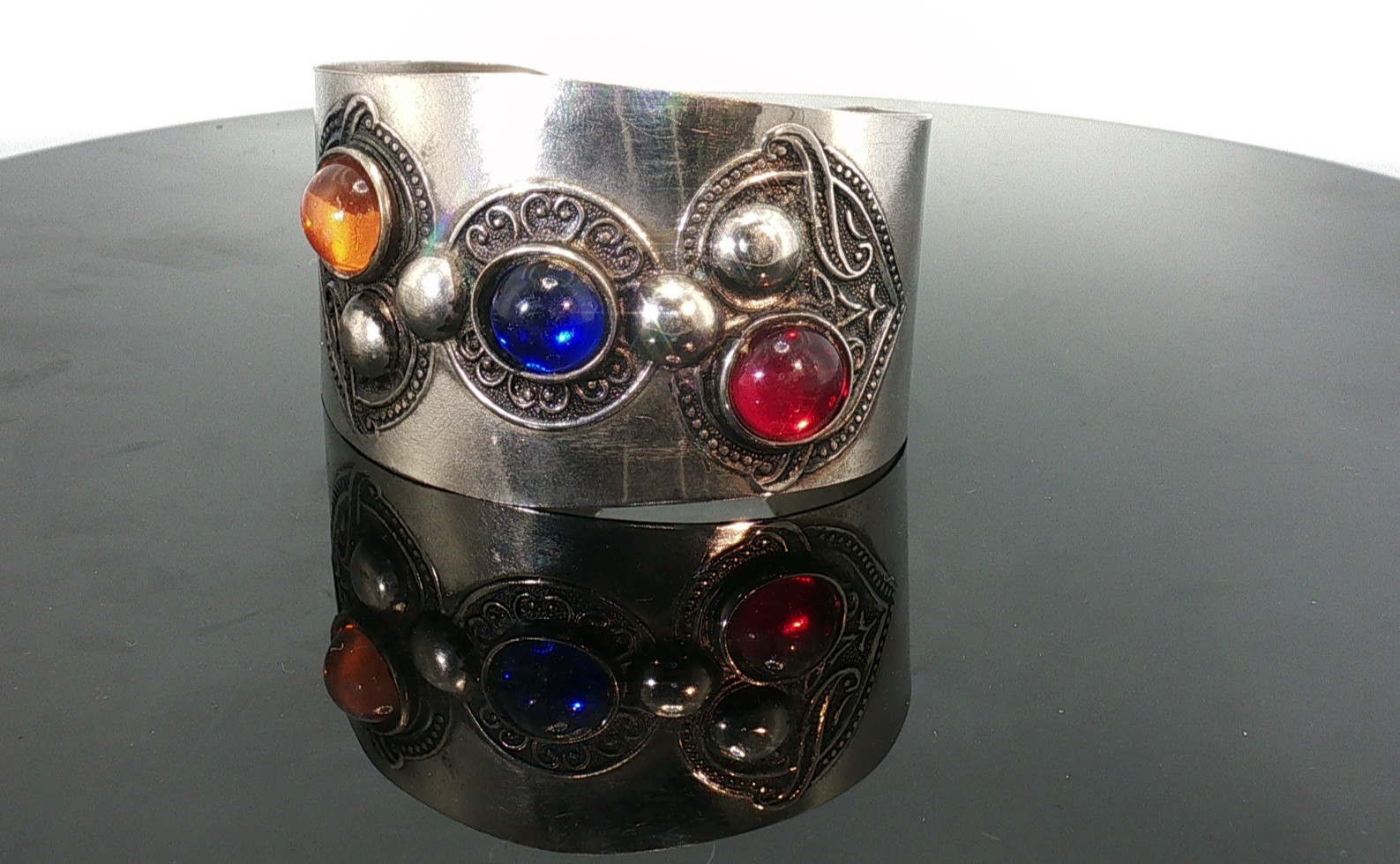 Vintage Boho Silver Tone Cuff Bracelet – Colorful Cabochon Stones