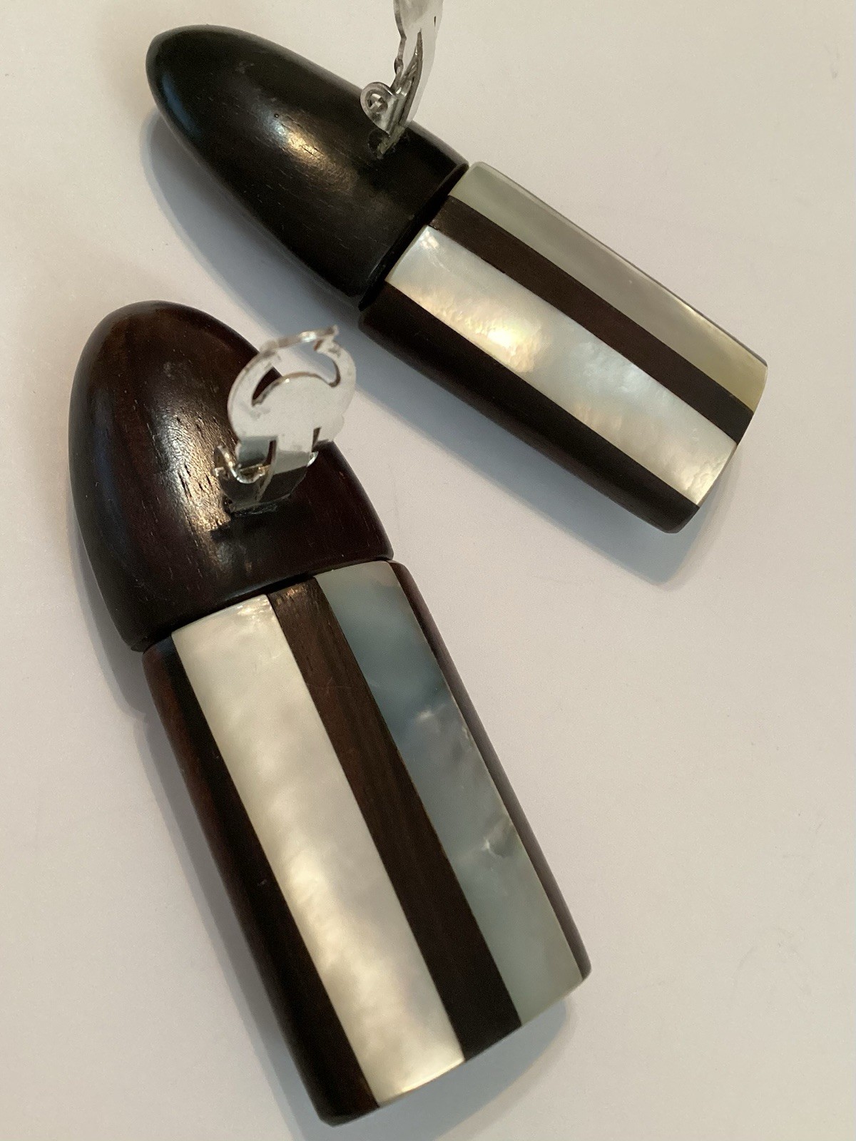 Amazing VTG Modernist Brutalist Mother of Pearl Wood Clip Earrings Monies Style