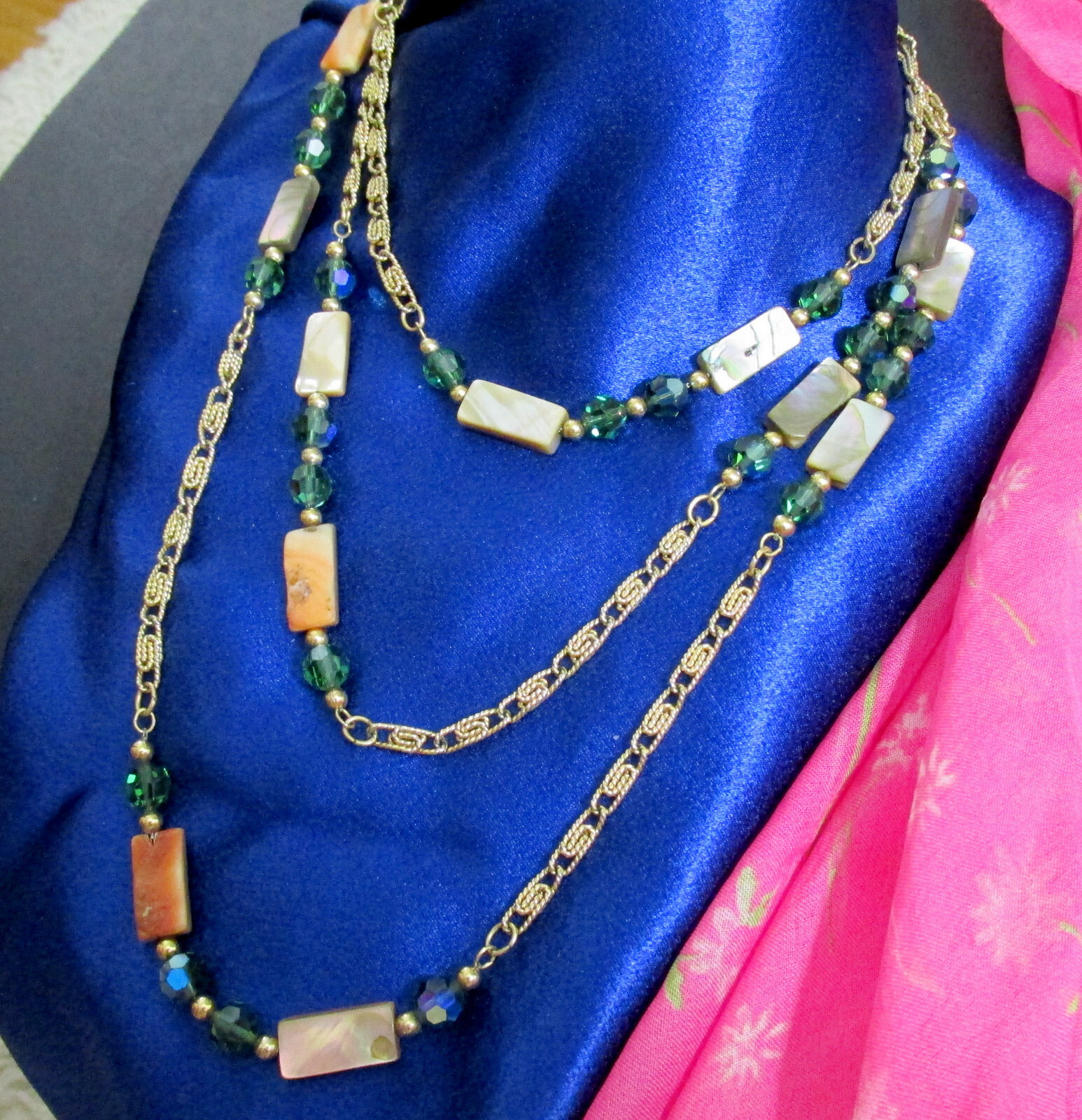 VTG RUNWAY NAPIER 60″ CHAIN ABALONE MOP GREEN CRYSTAL BEAD NECKLACE BOOK PIECE