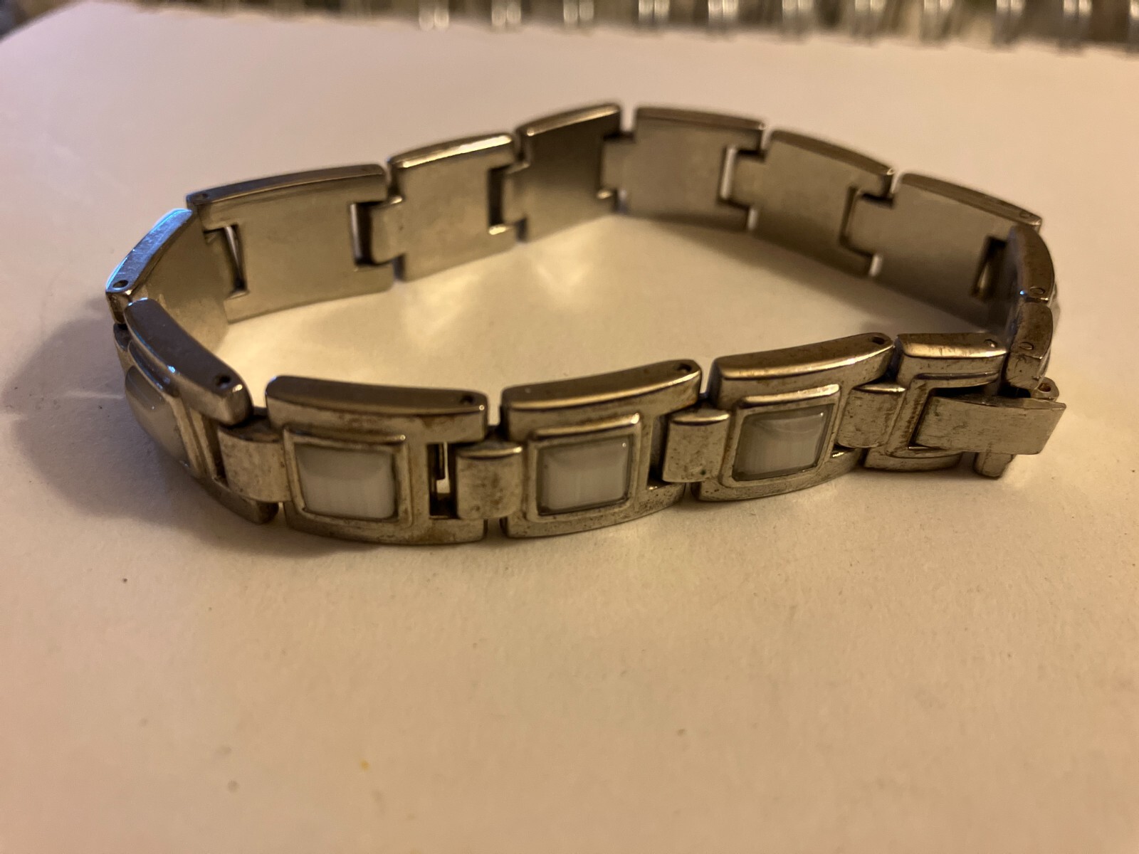 VINTAGE ESTATE SILVER TONE WITH WHITE CABOCHON LINK BRACELET