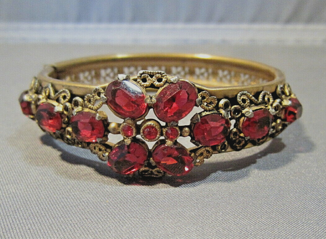 Vtg Gold Plated Filigree Bangle Bracelet w/ Red Stones & Original Box Small Size