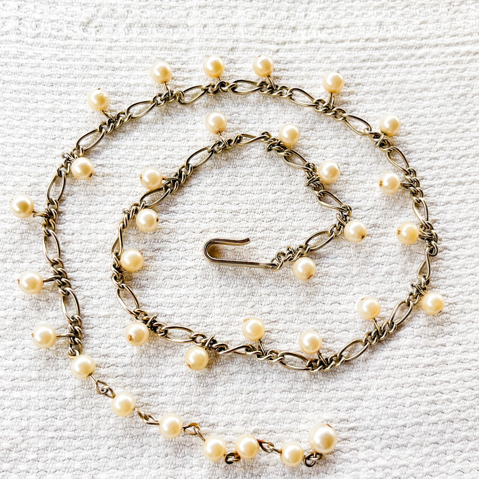 Vintage 1950s Faux Pearl Station Necklace Gold Tone Chain Romantic Cottagecore