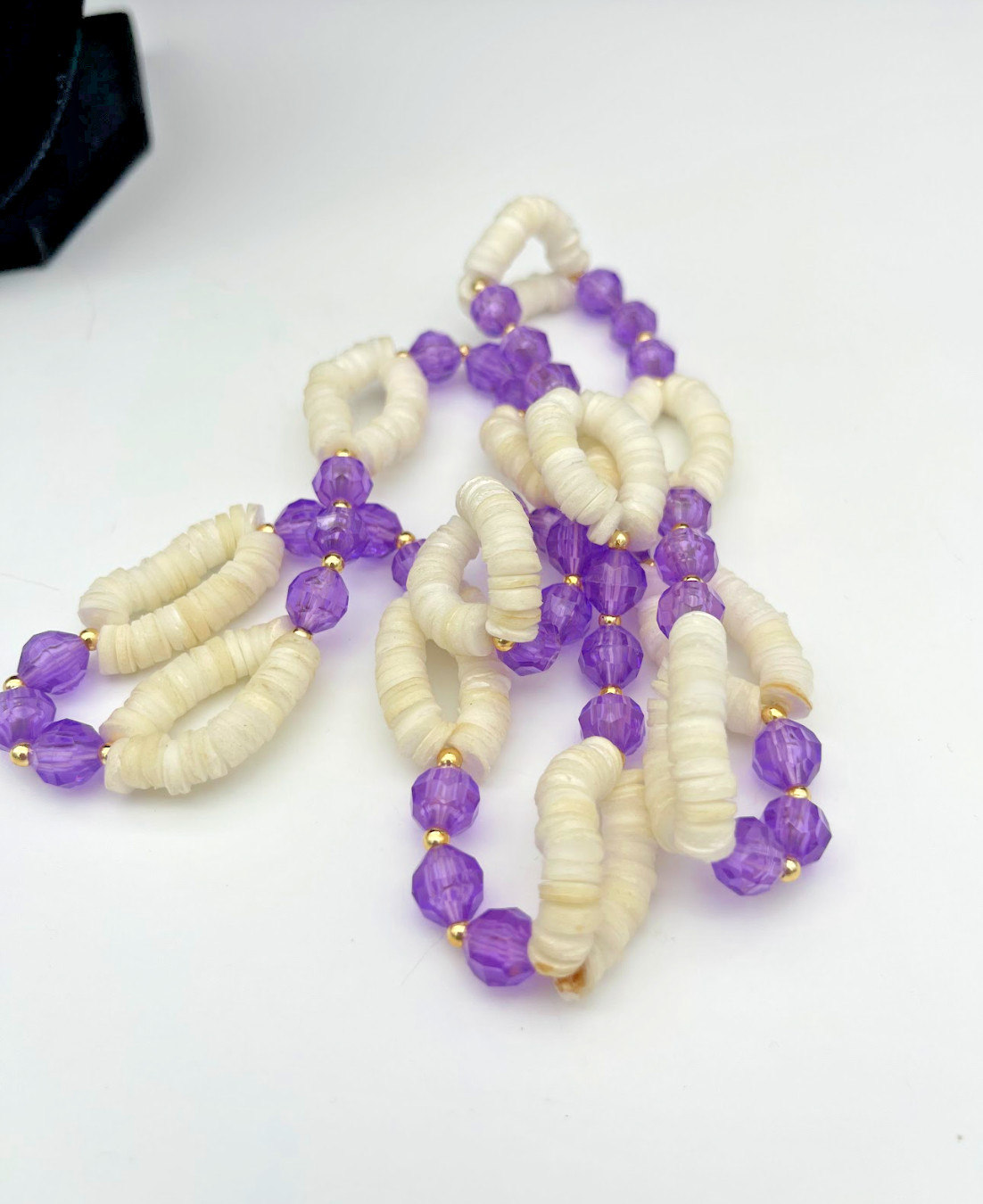 Lot of 5 vintage Necklace, shells, resin, metal and plastic beads, long & small
