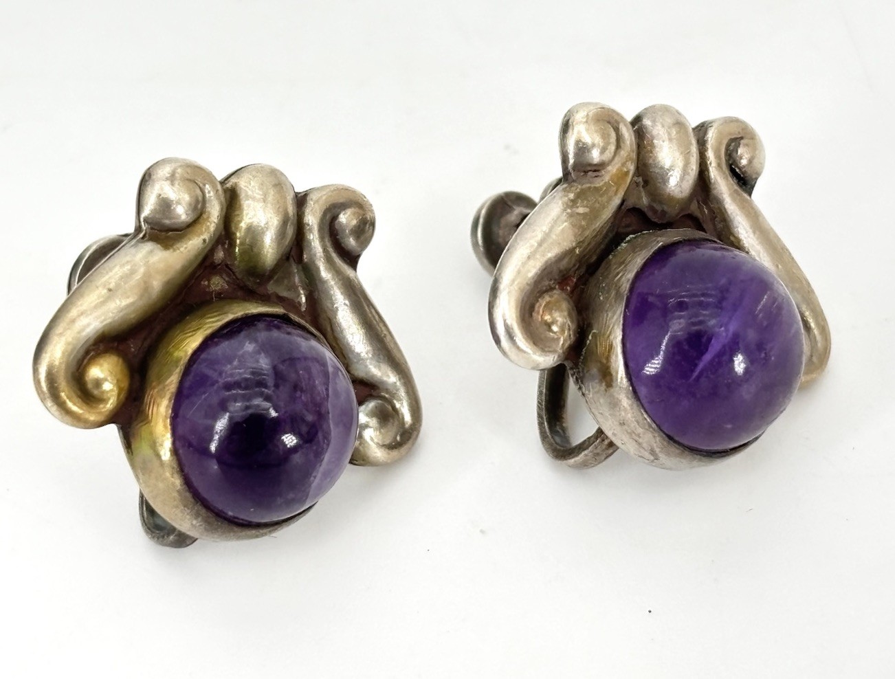 LOS CASTILLO Taxco Sterling Silver Amethyst Floral Scrollwork Screwback Earrings