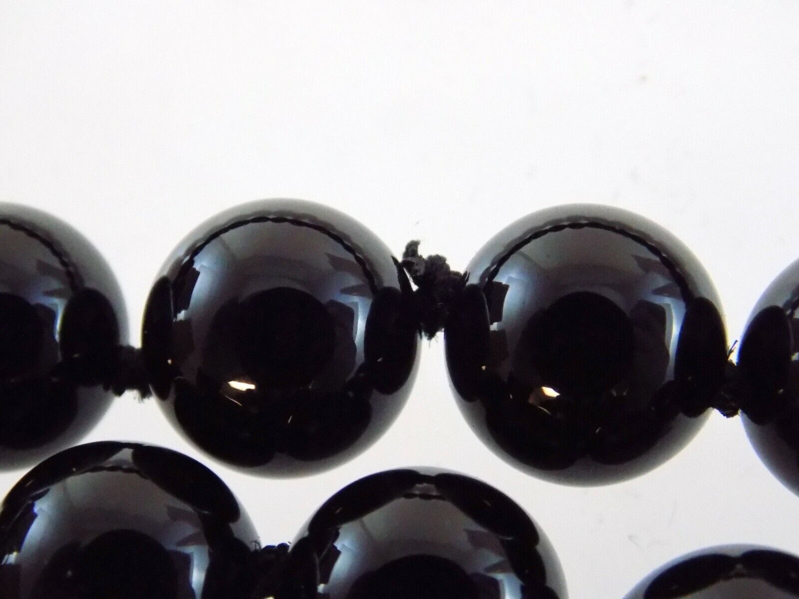 Black Onyx Bead Hand Knotted Strand Necklace 27 Inches No Clasp 138.8g