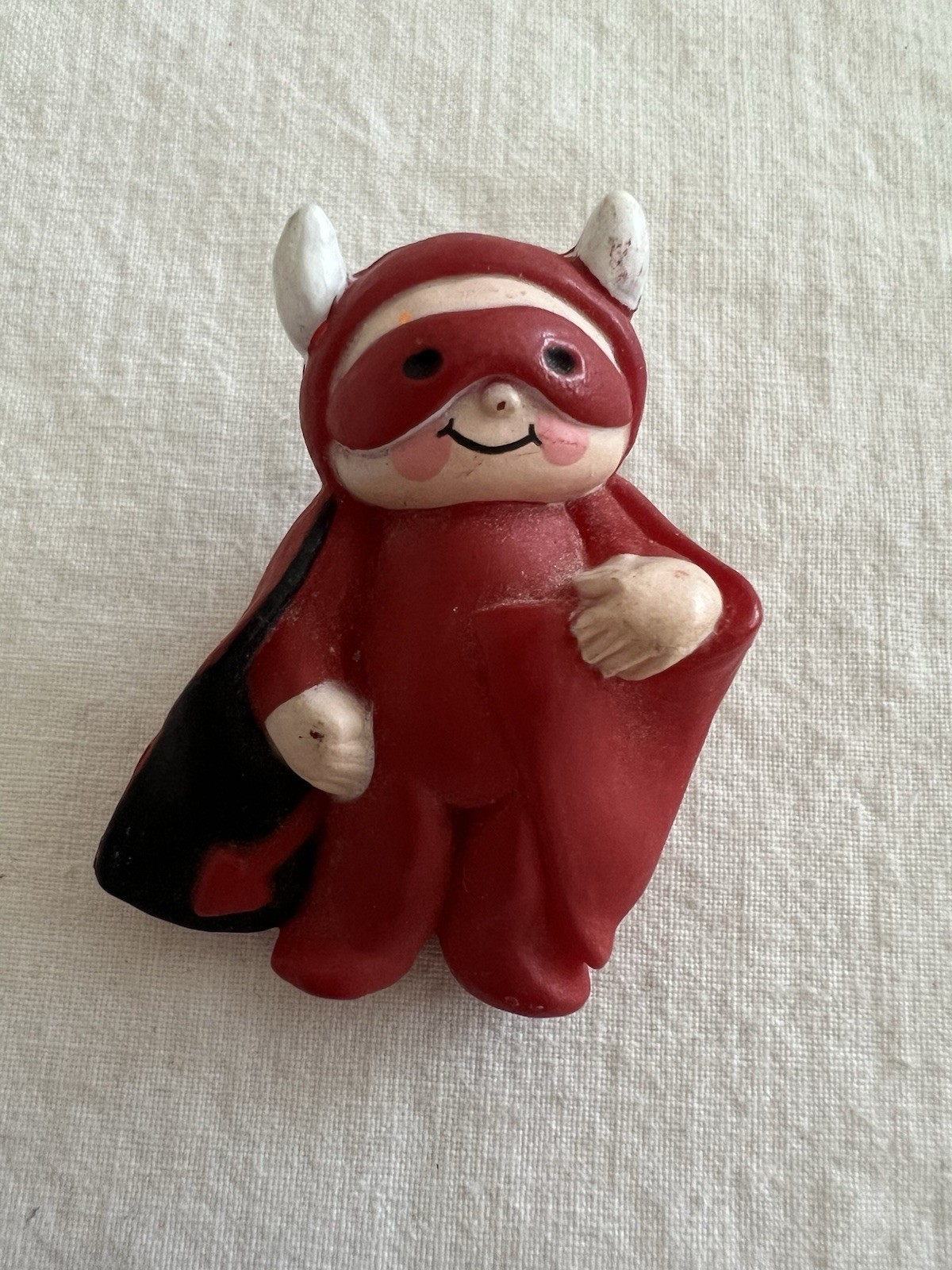 Vintage FUN WORLD DIV. No 9301 Halloween Little Red Devil Costume Pin Boy/Girl