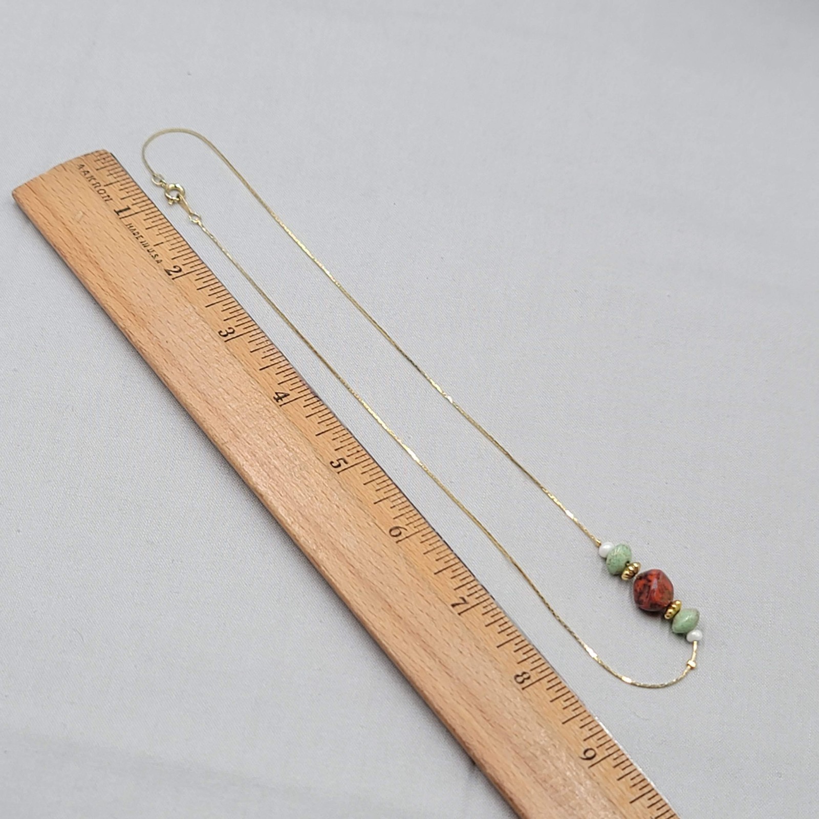 Vintage Red & Green Stone Beads Necklace Gold tone Chain 18″