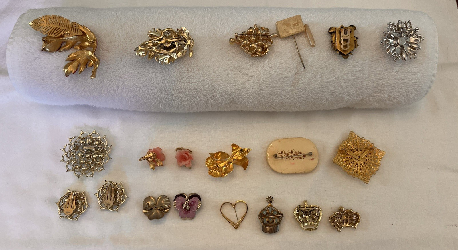 Vintage Lot Brooches/Pins, Earrings Florenza-Trifari-Coro-SaraCov