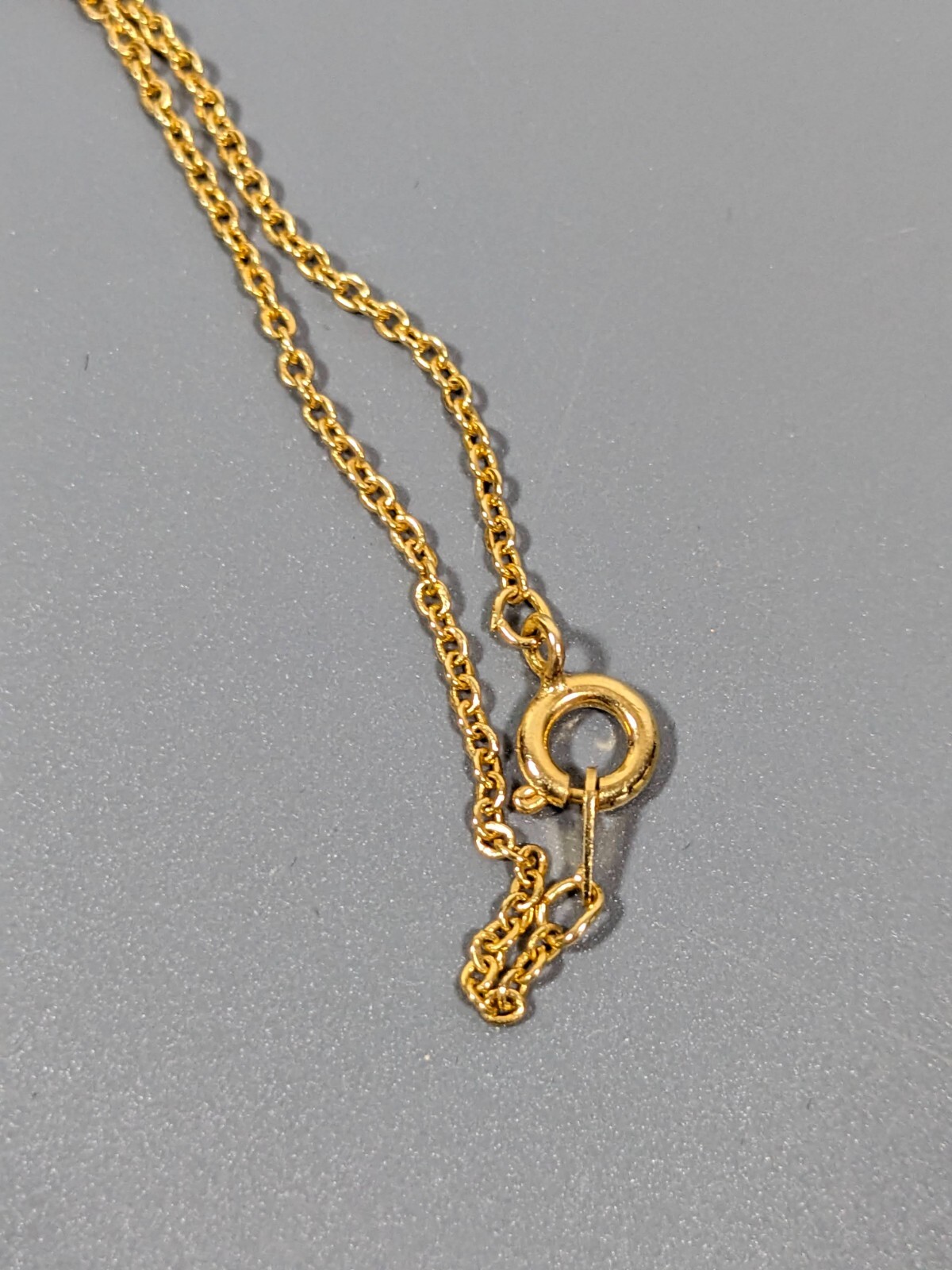 Vintage Gold Tone Clear Birthstone Rhinestone Heart Pendant Necklace 17.5 in