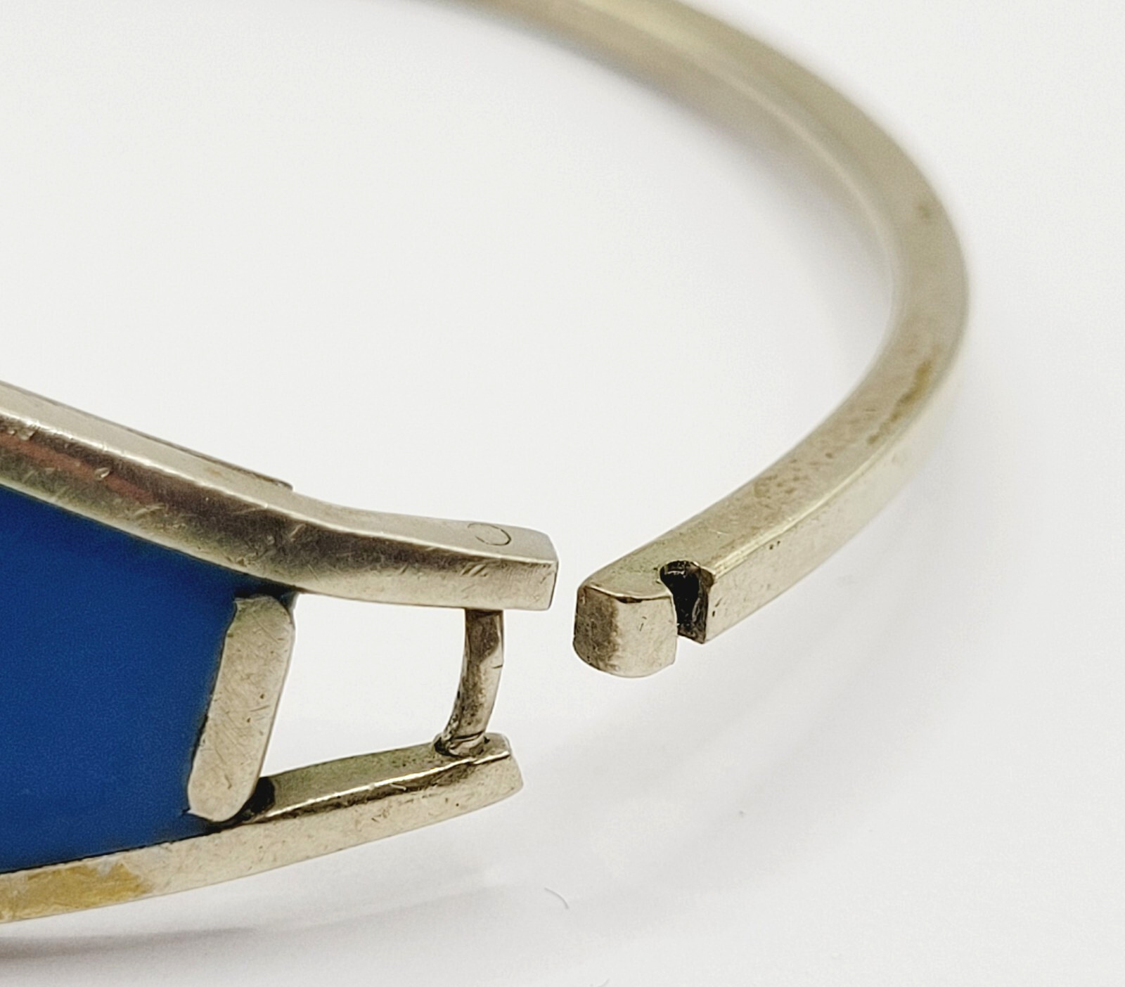 Inlaid MOP Abalone Shell Alpaca Mexico Silver Tone Vintage 1980s Hinged Bracelet