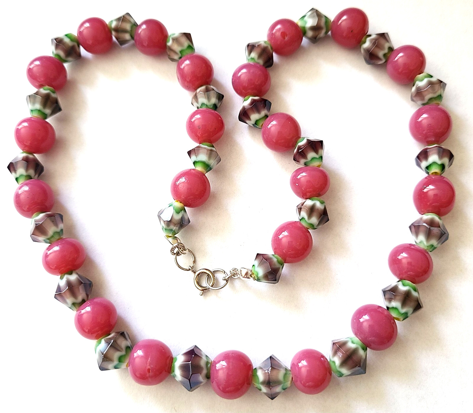 VINTAGE STUNNING SILVER TONE PINK AMETHYST COLOR GLASS NECKLACE