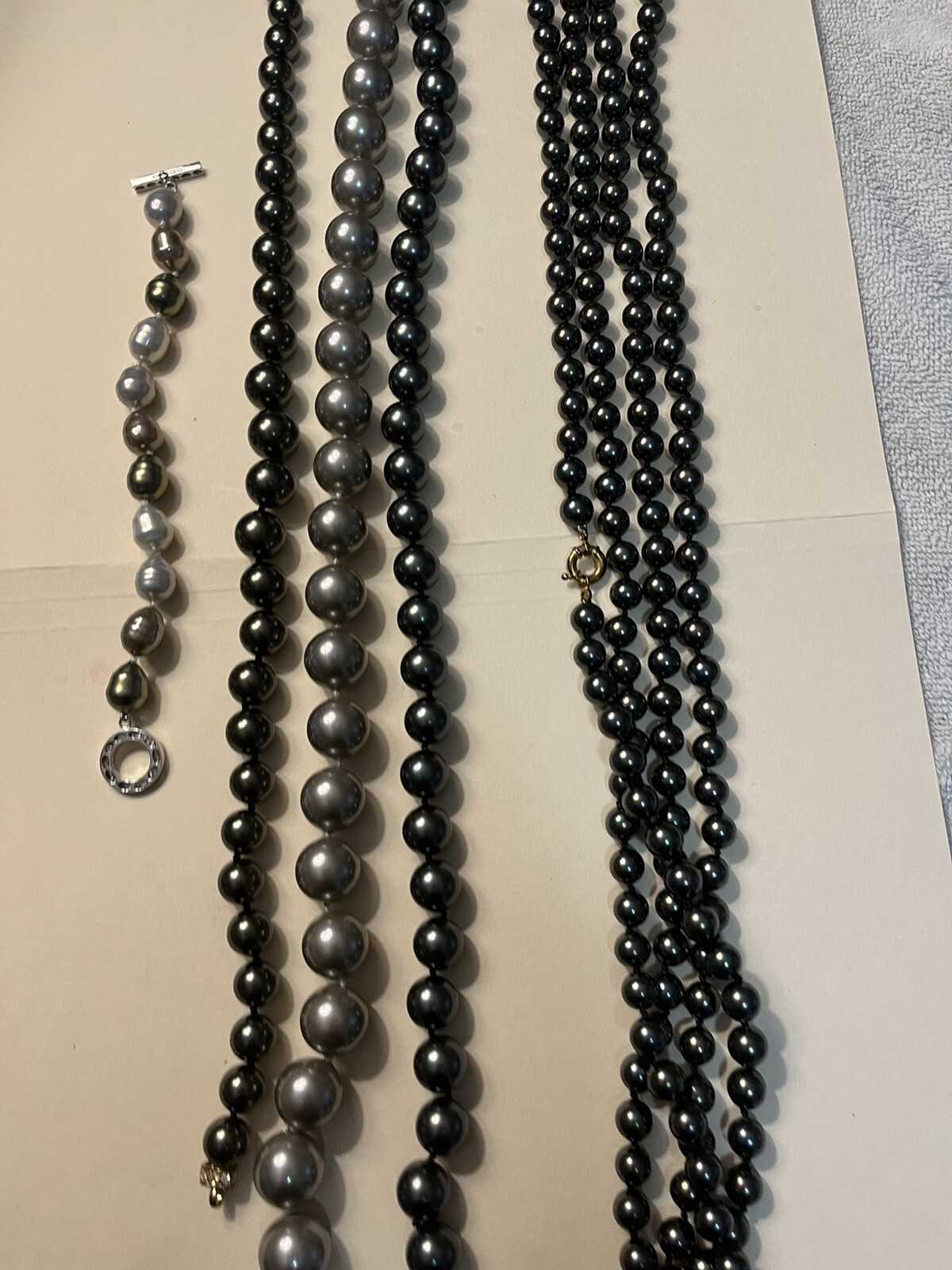 HSN Lot Of Faux Pearl Necklaces 4 And 1 Bracelet