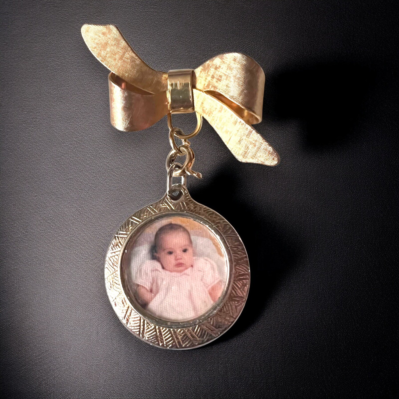 Photo Brooch Bow Locket Pin Vintage Gold Tone Dangle Baby Picture
