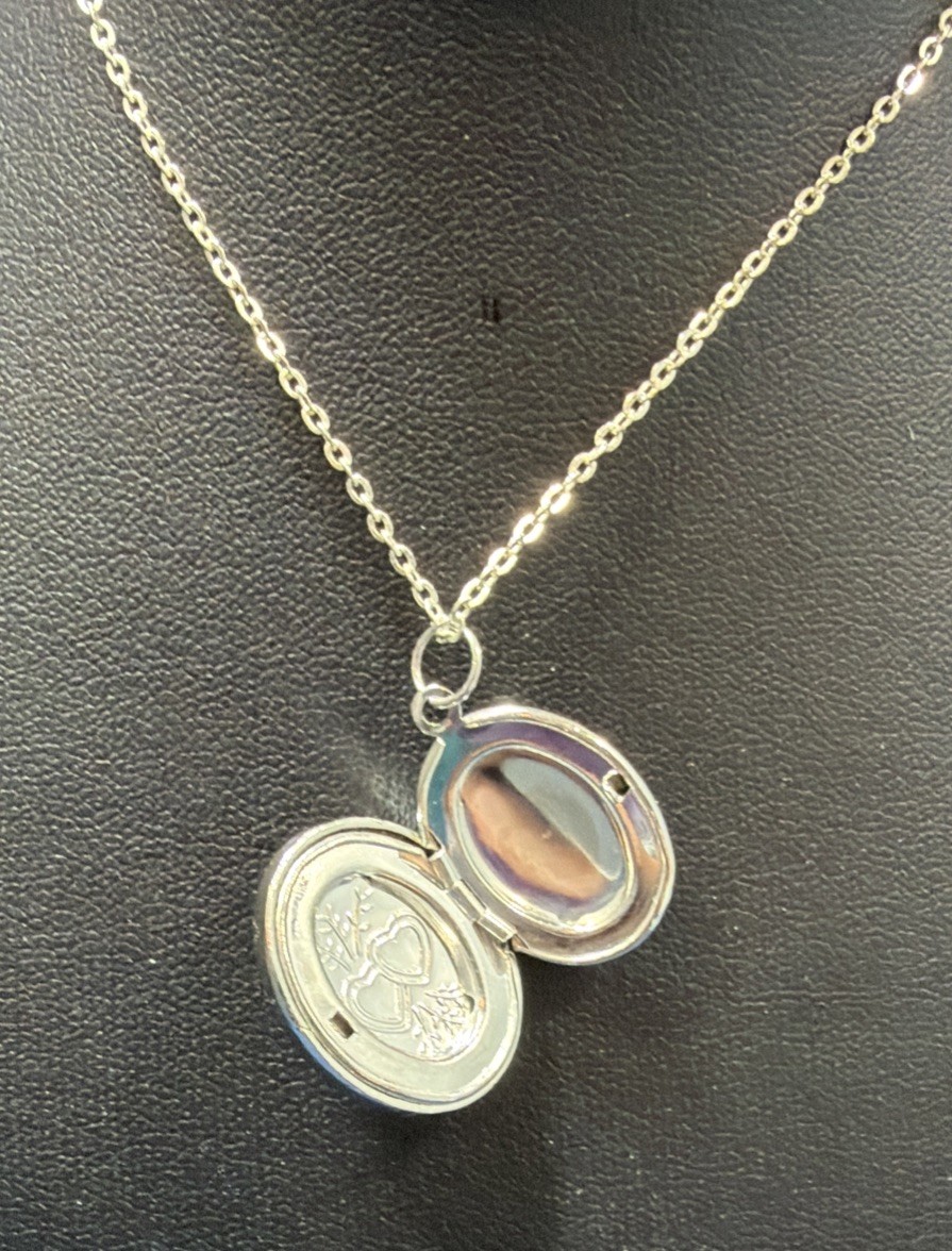 Vintage Ornate Oval Locket Necklace 18” Chain Center Purple Stone Silver Tone 1″